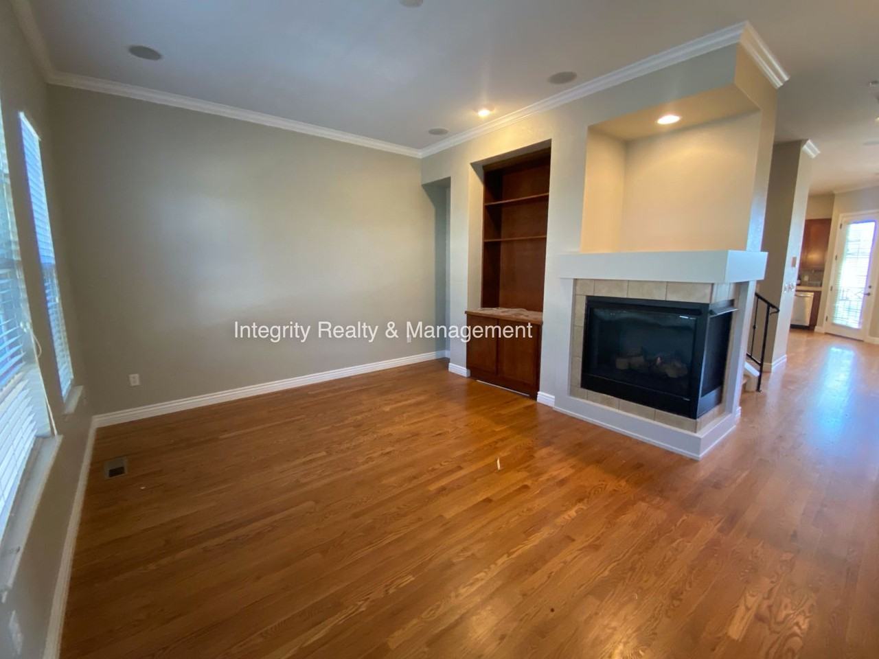 7840 Inverness Blvd - Photo 3 of 21