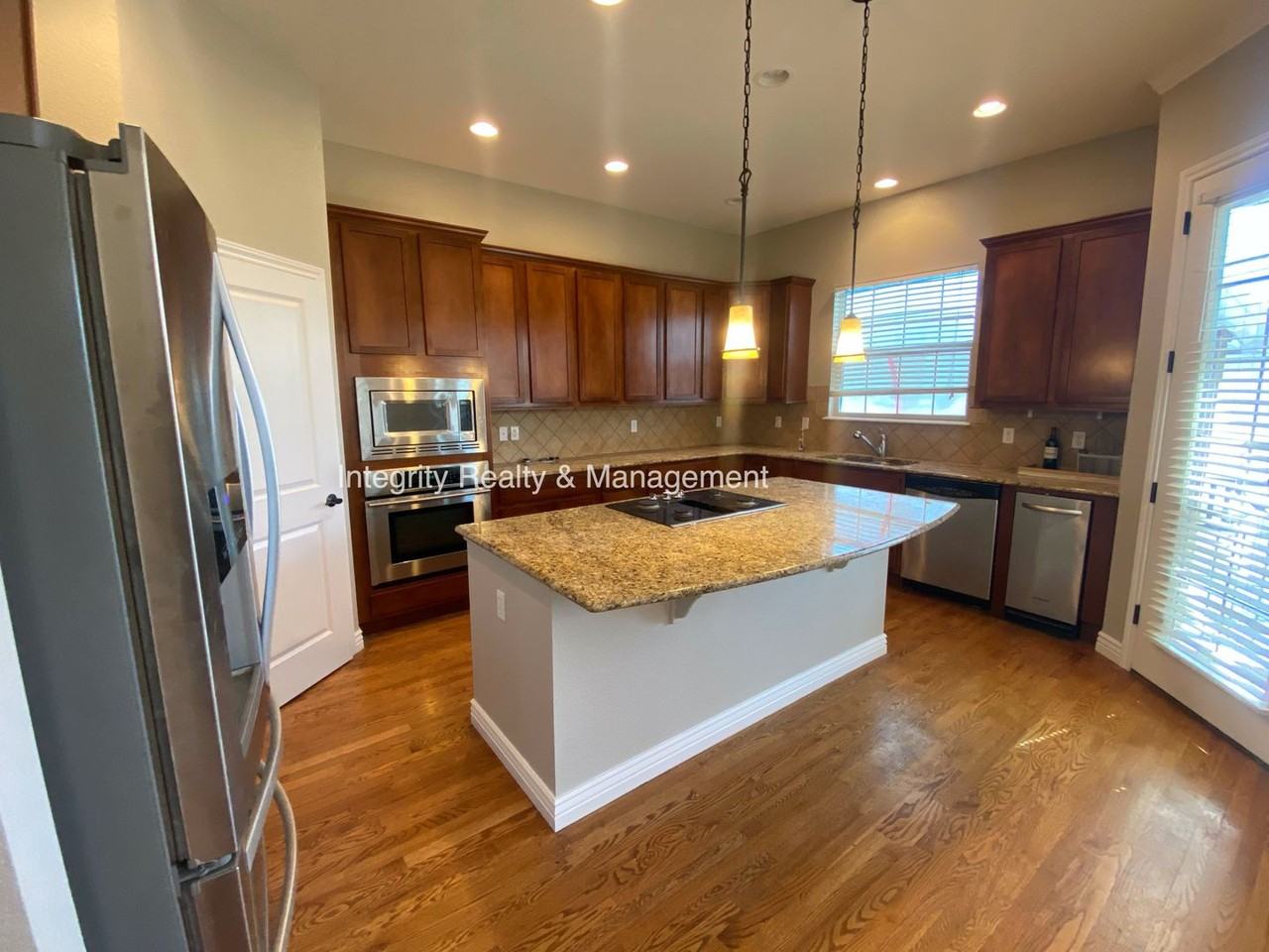 7840 Inverness Blvd - Photo 7 of 21