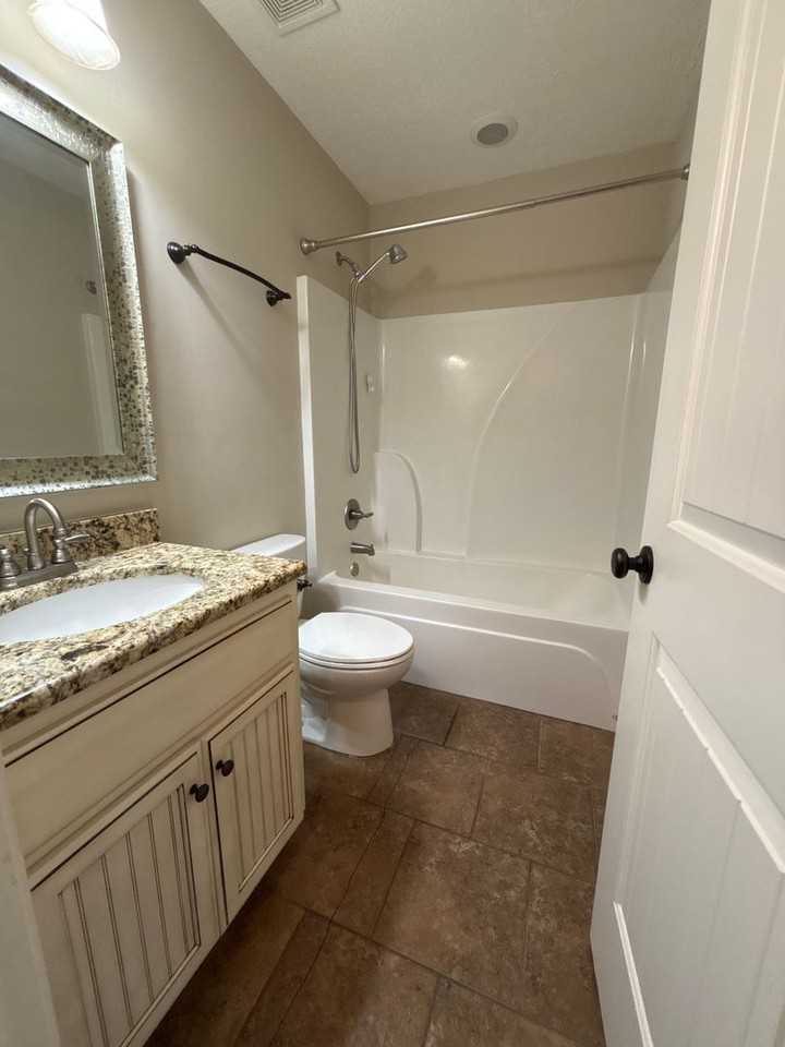 322 Hidden Springs Ln - Photo 7 of 18