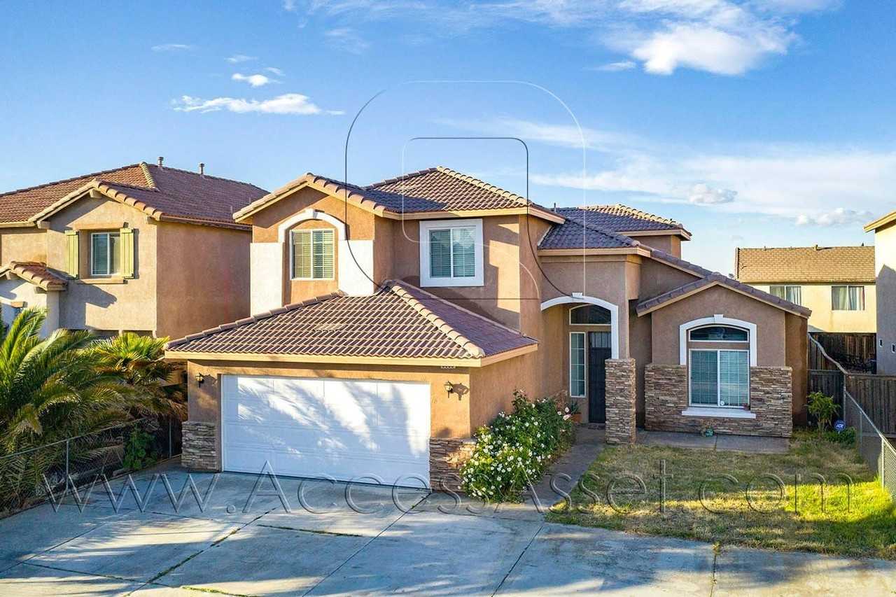 9383 Dragon Tree Dr - Photo 2 of 25