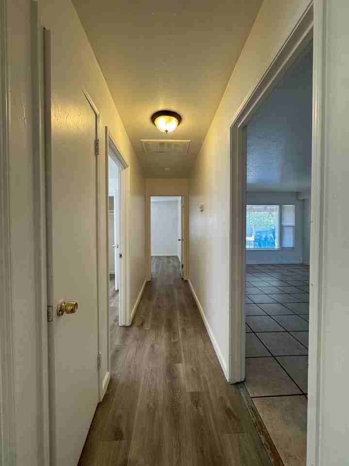 4551 39th Ave - Photo 4 of 9