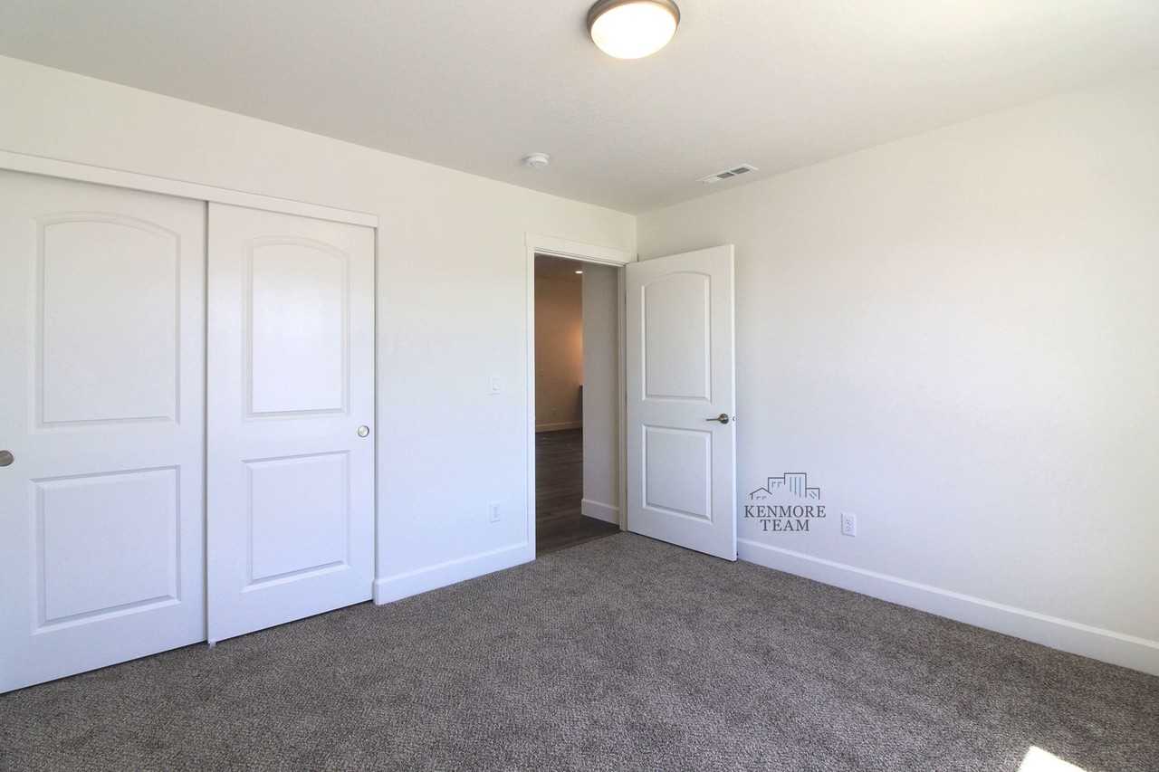 5608 W 30th Ave - Photo 7 of 12