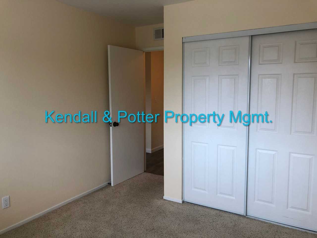 1425 45th Ave #4 - Photo 7 of 11