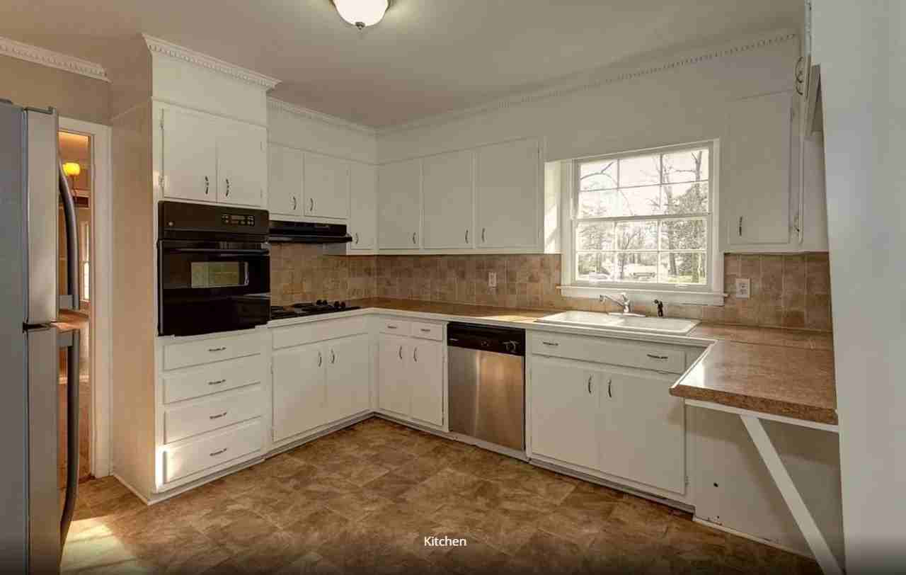 3146 Friar Tuck Way - Photo 2 of 11