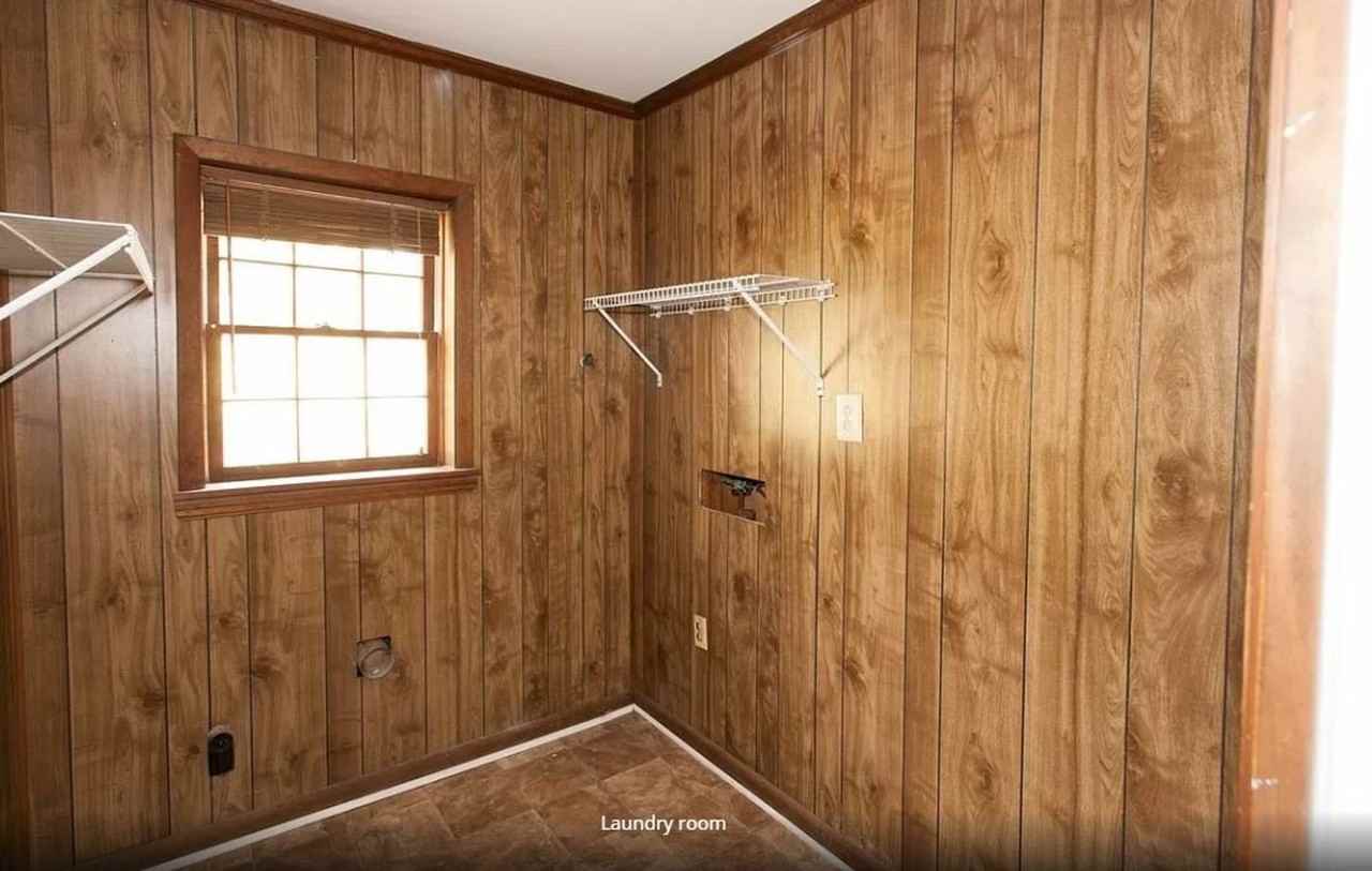 3146 Friar Tuck Way - Photo 7 of 11