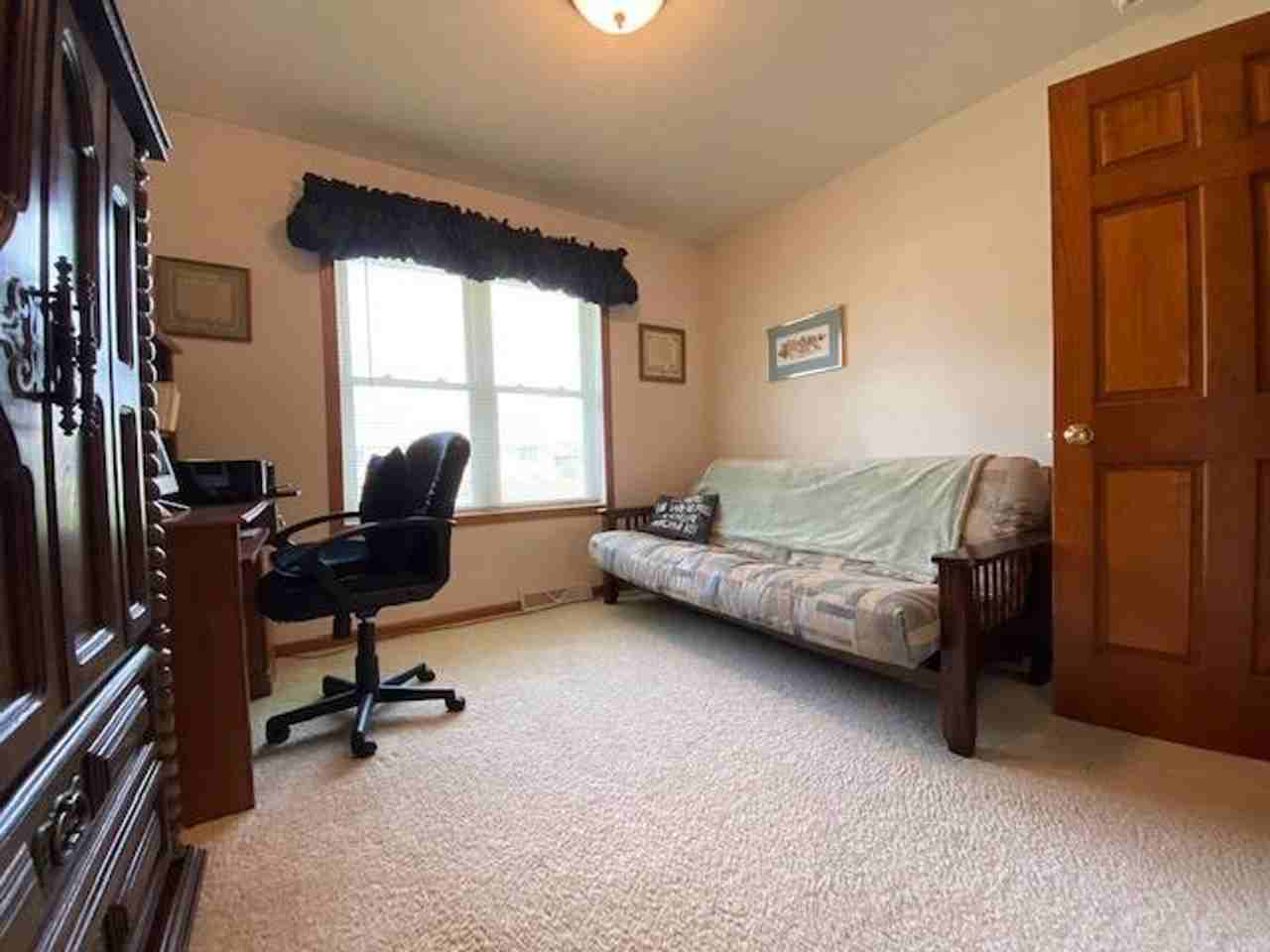 1512 Green Tree Dr - Photo 3 of 28