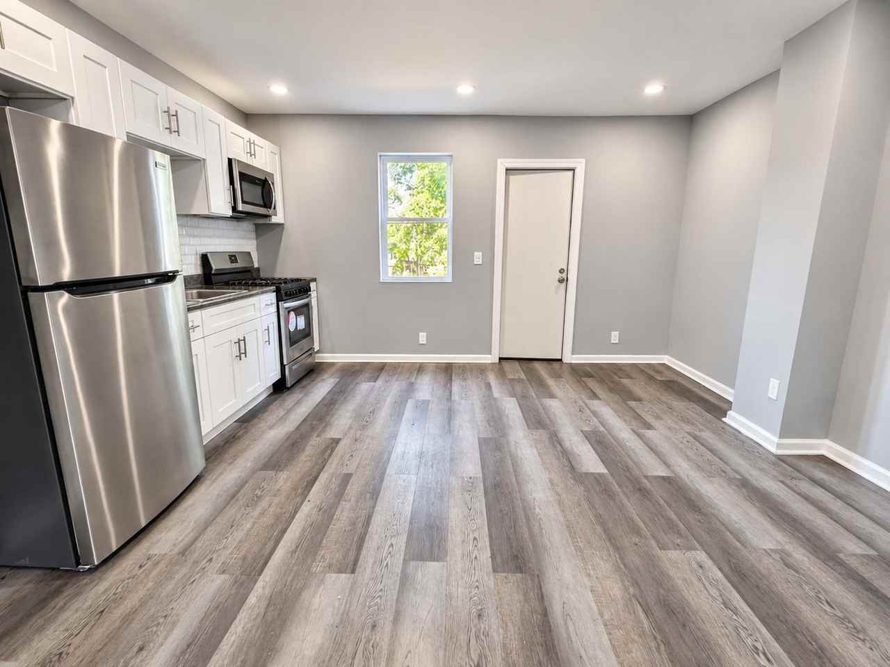 2537 S Carroll St - Photo 5 of 18