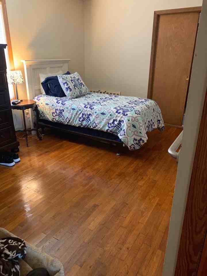 320 Waller Ave - Photo 5 of 11