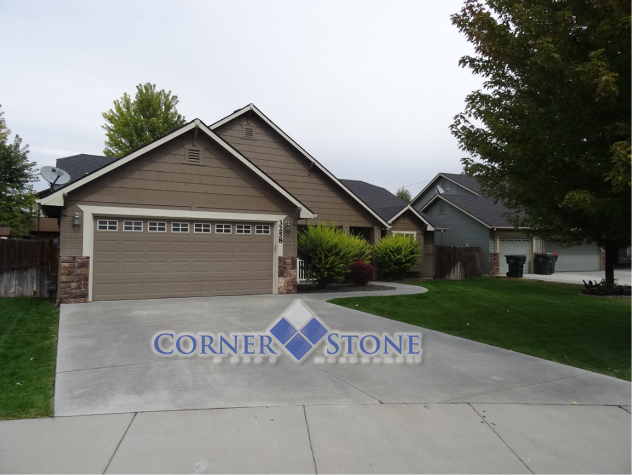 3258 W Salmon Creek Dr - Photo 2 of 12