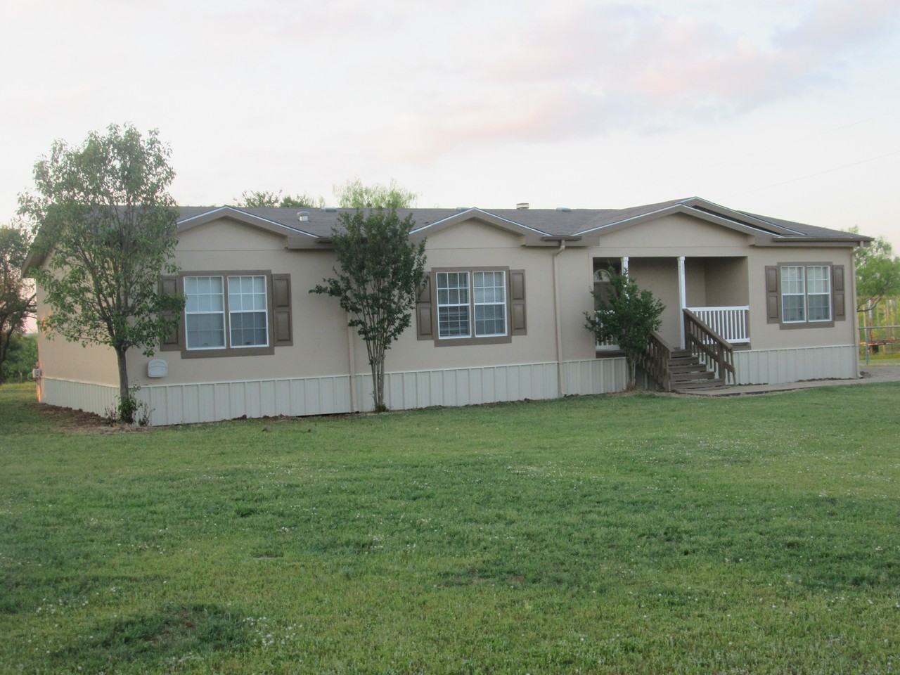 739 Young Bend Rd - Photo 3 of 12