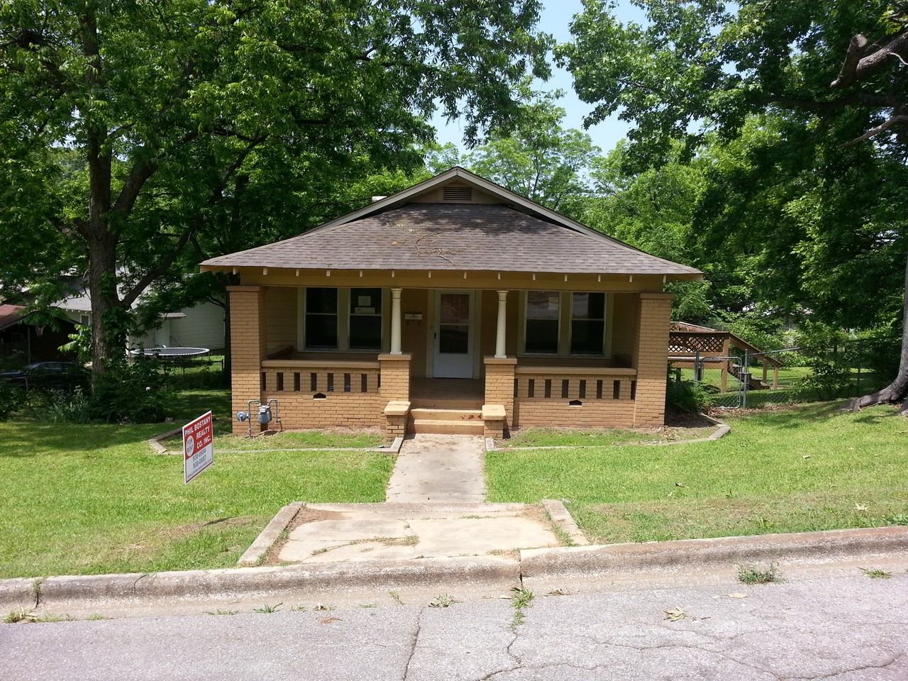1148 Westley St - Photo 3 of 4