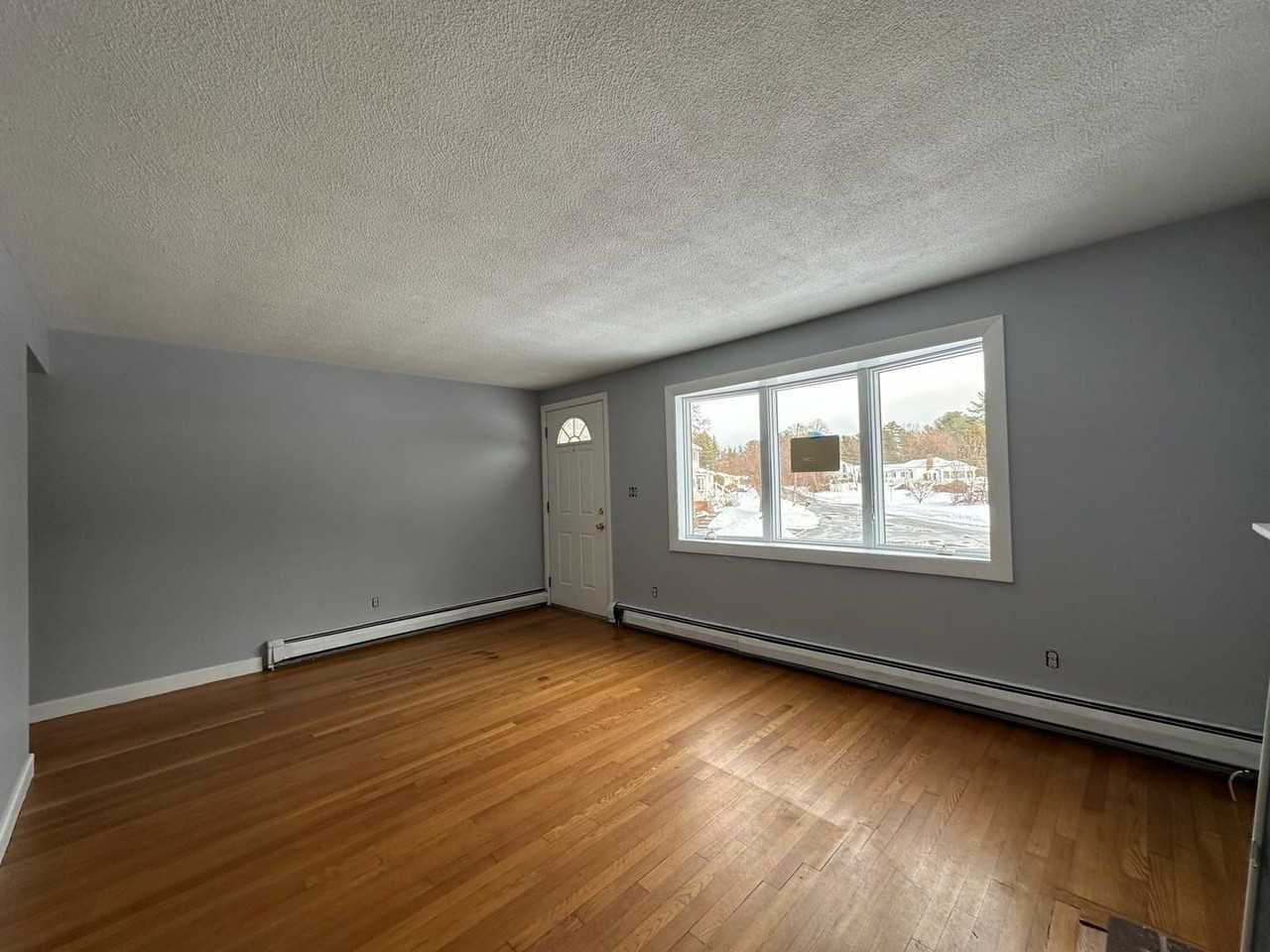 20 Spencer Ave - Photo 2 of 18