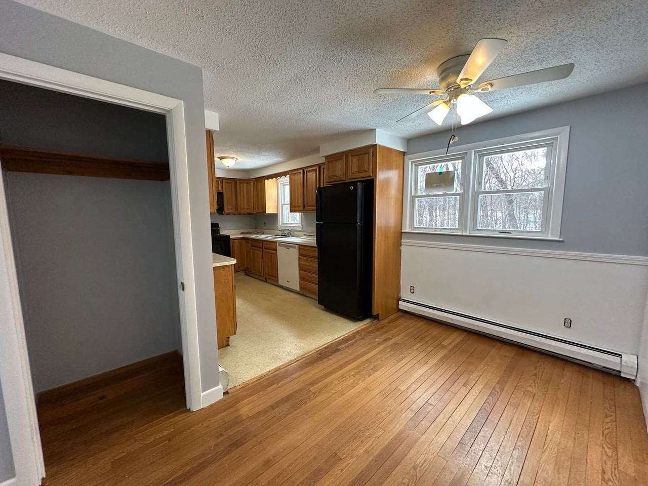 20 Spencer Ave - Photo 6 of 18