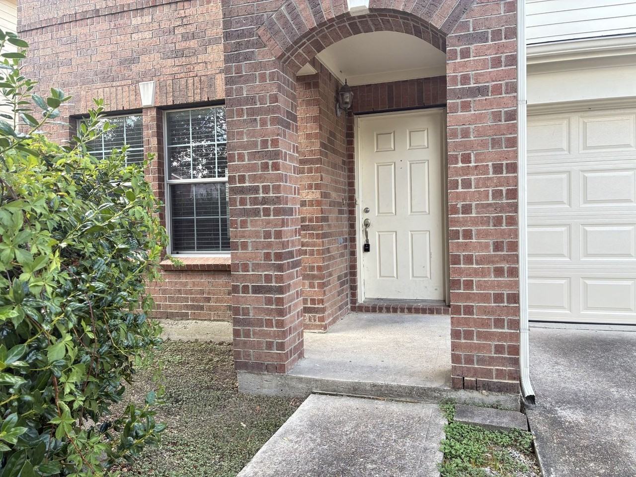 14427 Cellini Dr - Photo 2 of 34