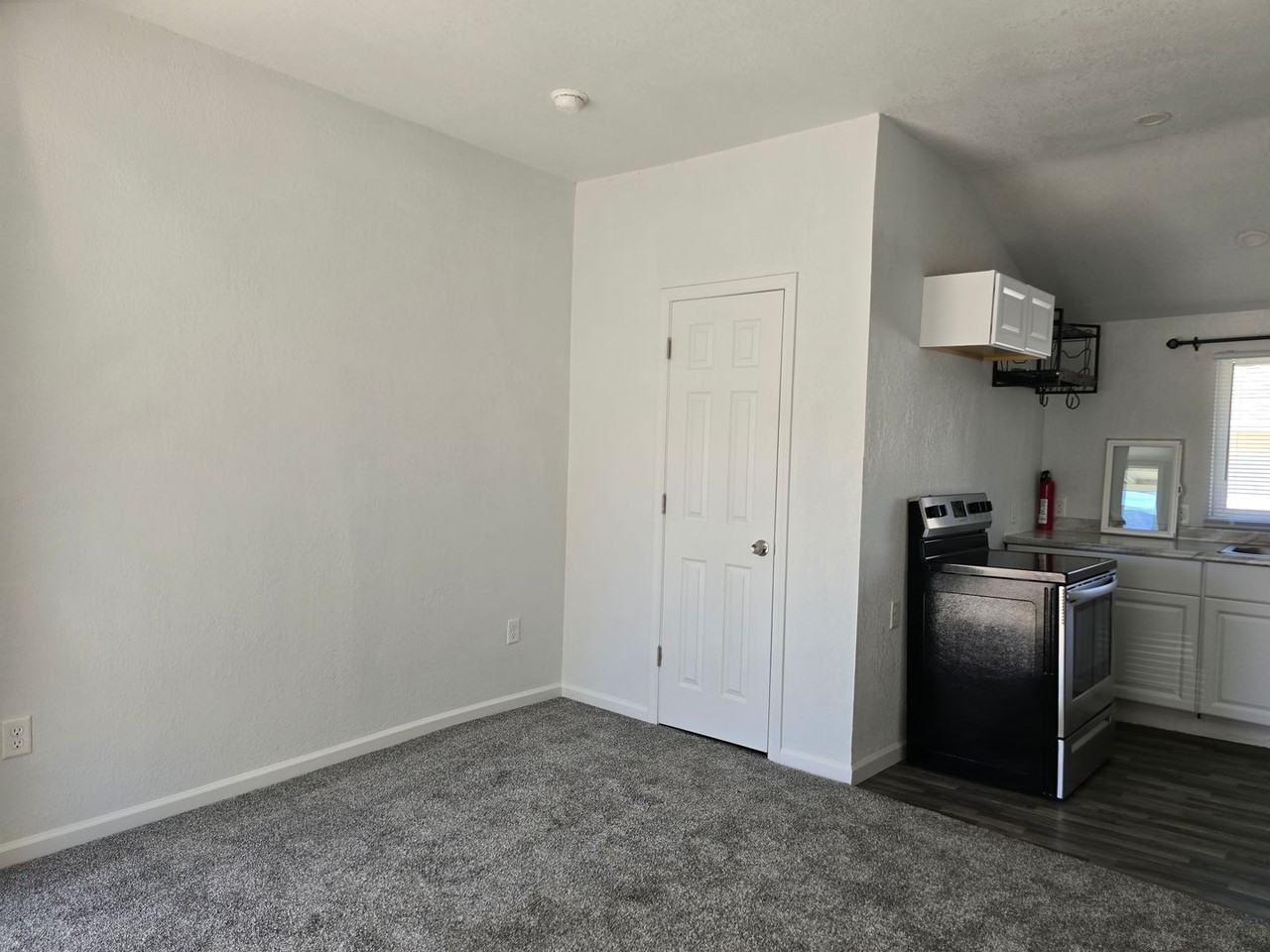 1100 S Wisconsin Ave - Photo 4 of 11