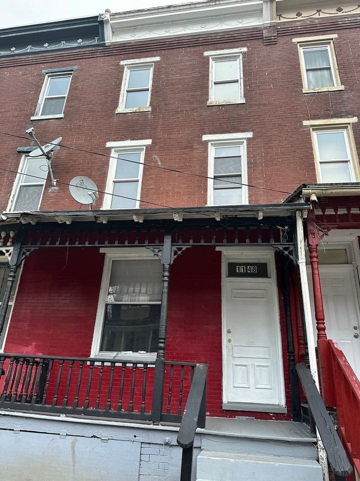 1148 Derry St - Photo 3 of 34