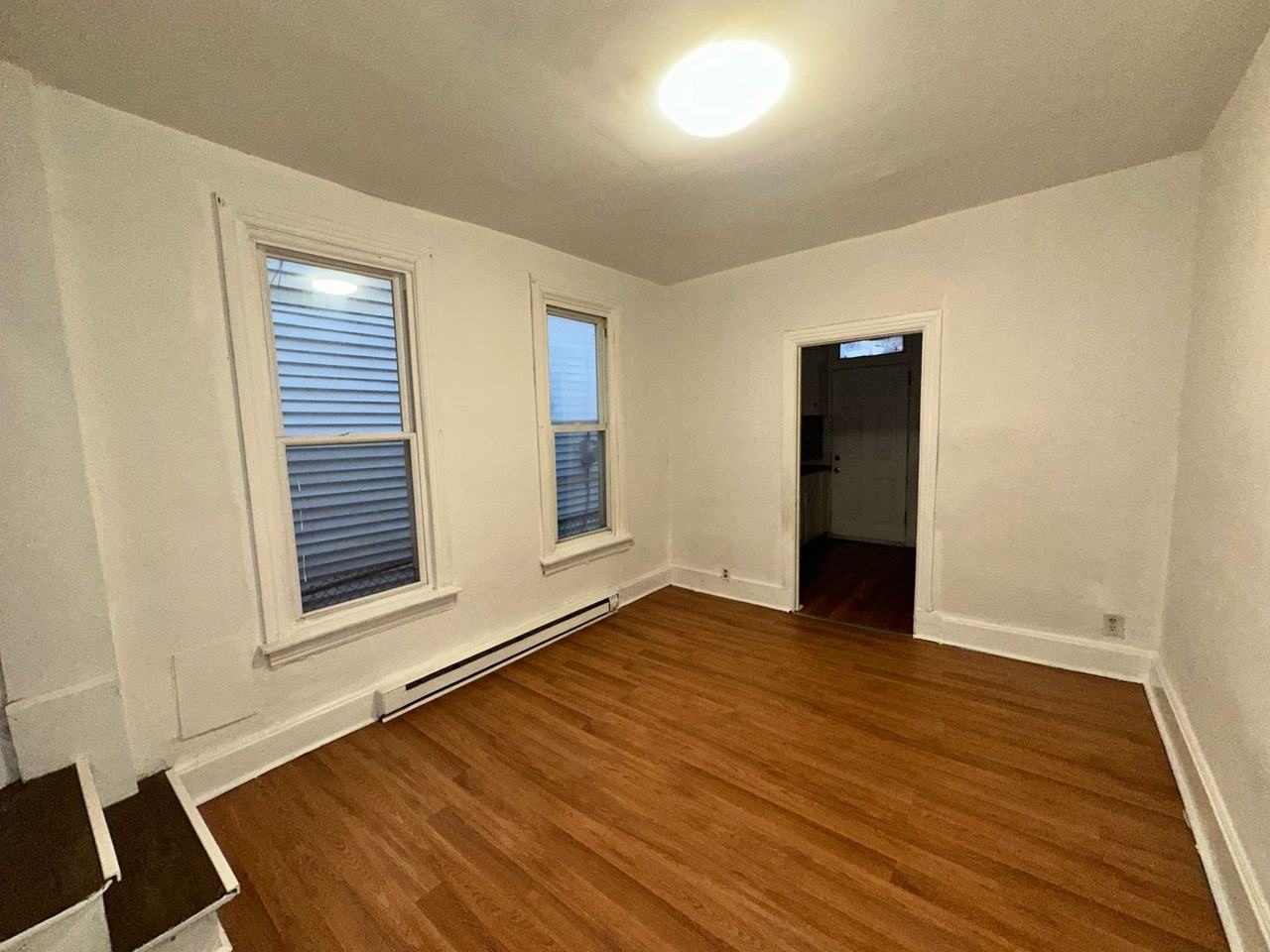 1148 Derry St - Photo 6 of 34