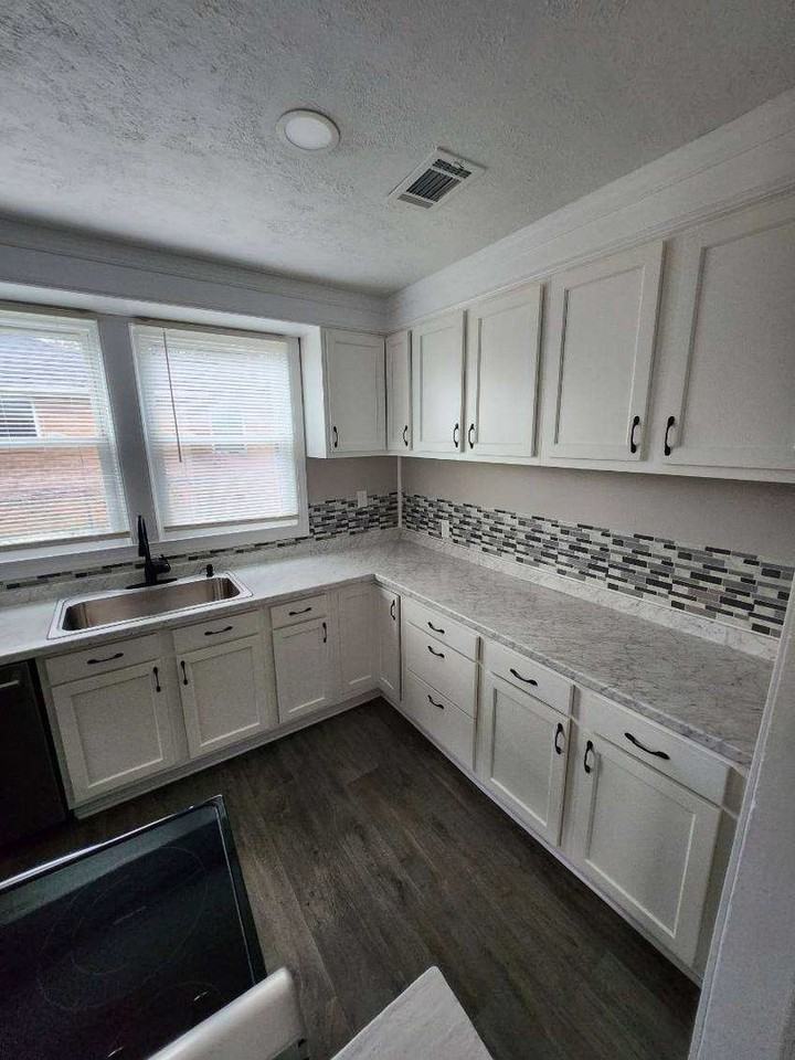 2309 Westview Dr - Photo 5 of 11