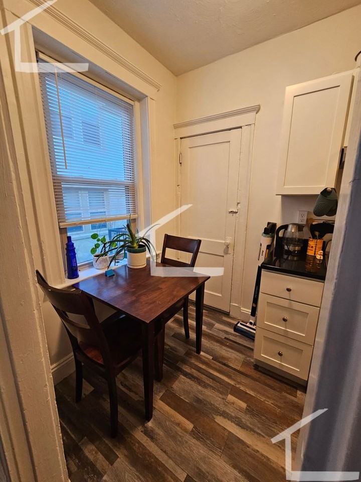110 Brainerd Rd - Photo 6 of 7