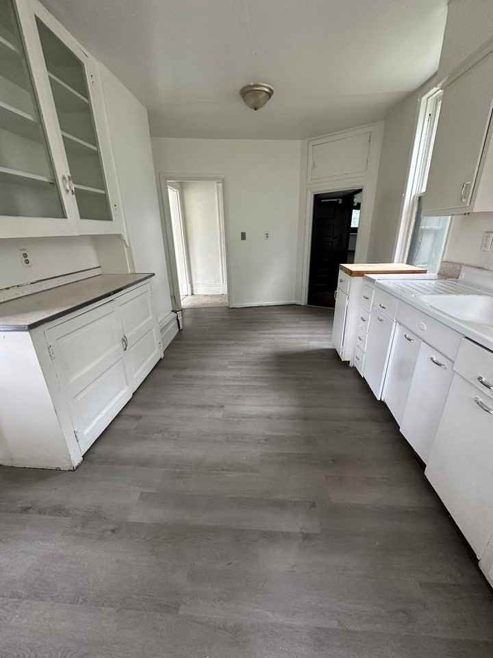 1405 Belleview Blvd - Photo 5 of 18