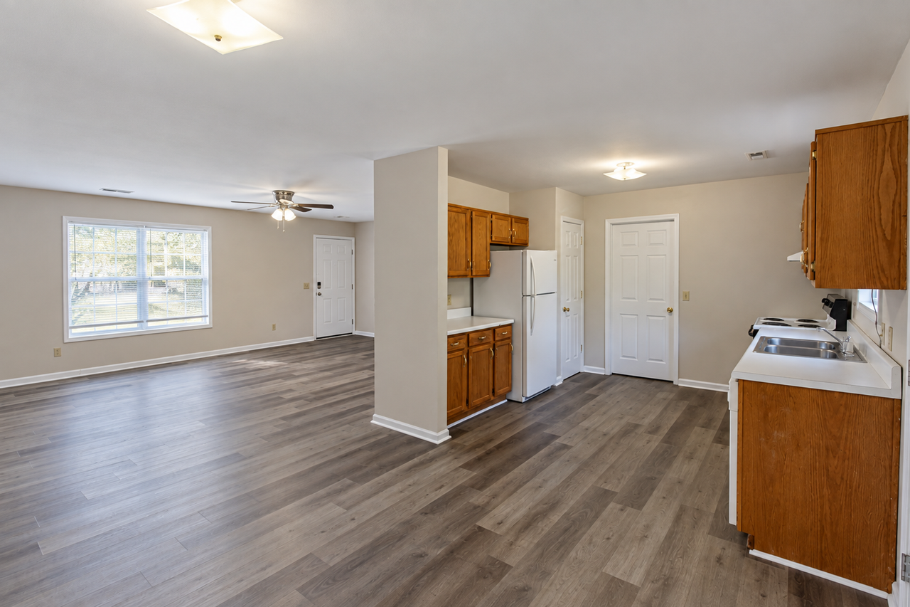 424 Blake Cir - Photo 6 of 26