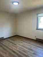 featured image of 421 Meadowridge Cir