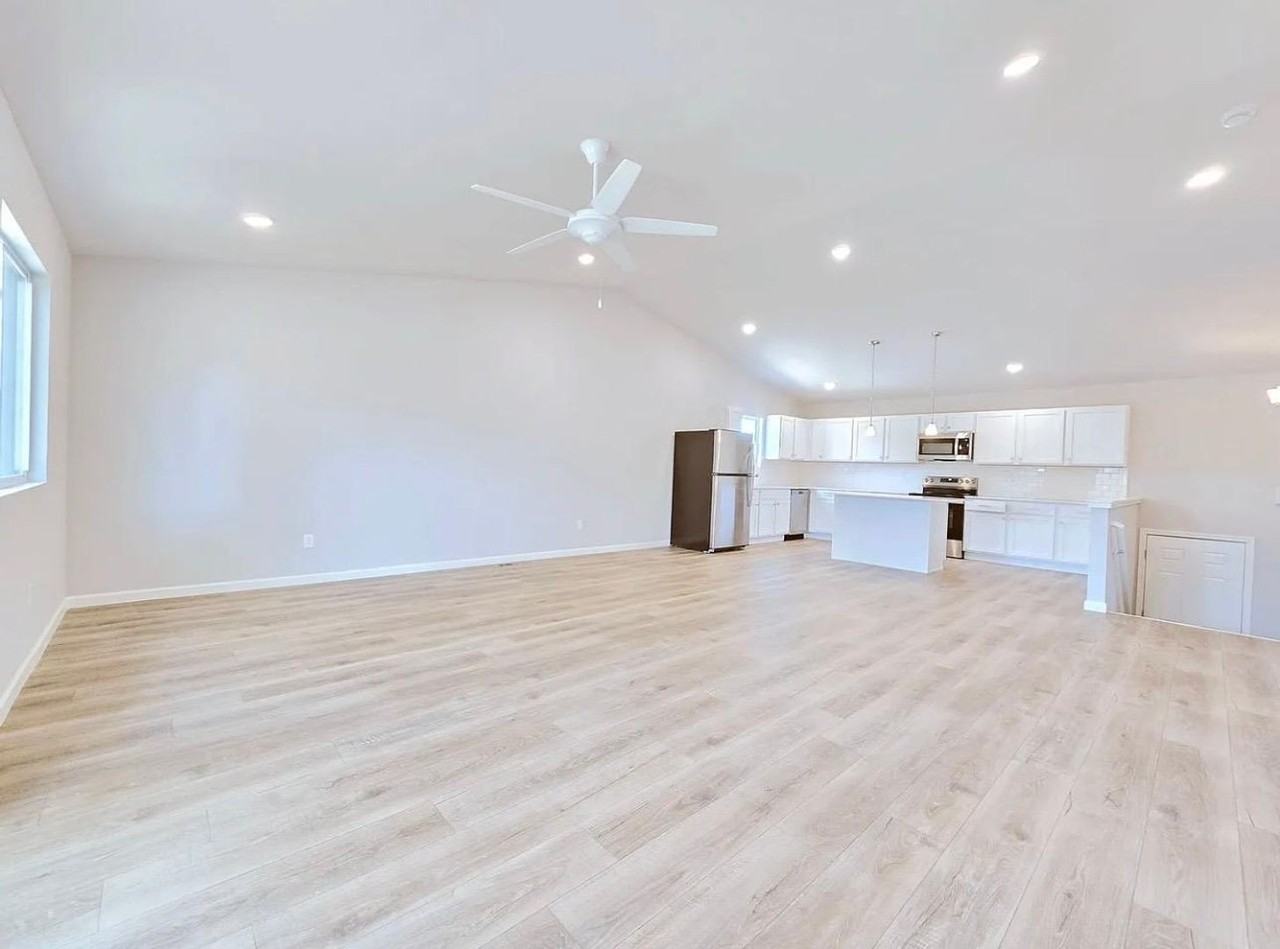 3105 Falling Oak Dr - Photo 3 of 23