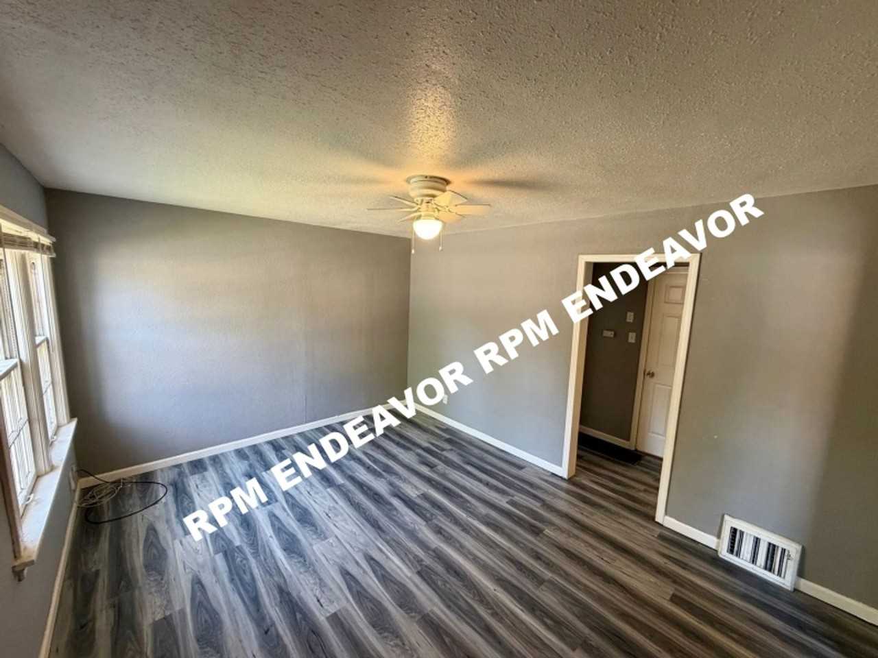 200 Chambers Rd - Photo 3 of 15