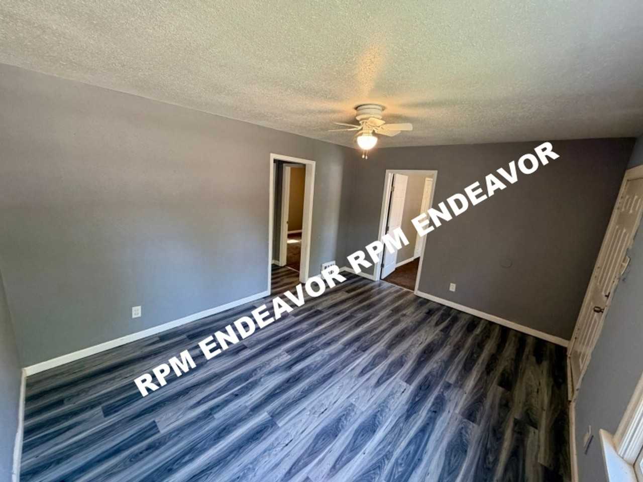 200 Chambers Rd - Photo 4 of 15