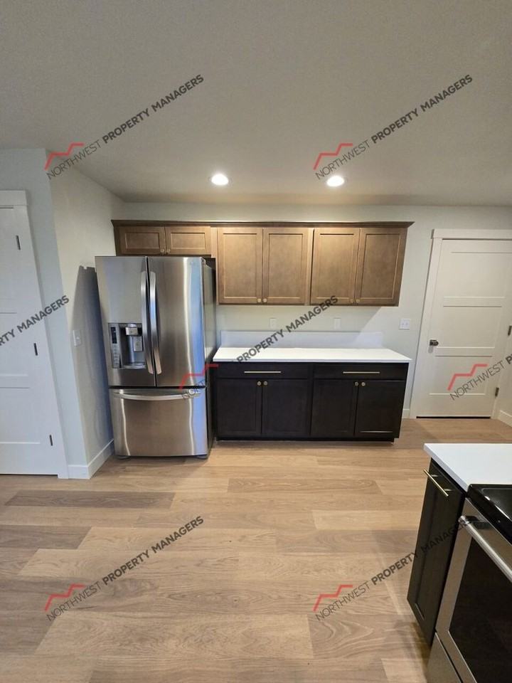 1176 Sw 22nd St - Photo 3 of 21