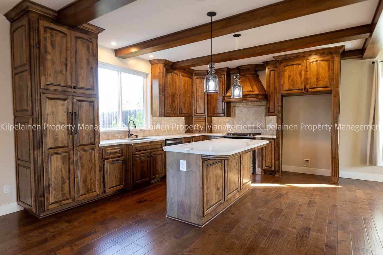 125 Finnians Way - Photo 7 of 25