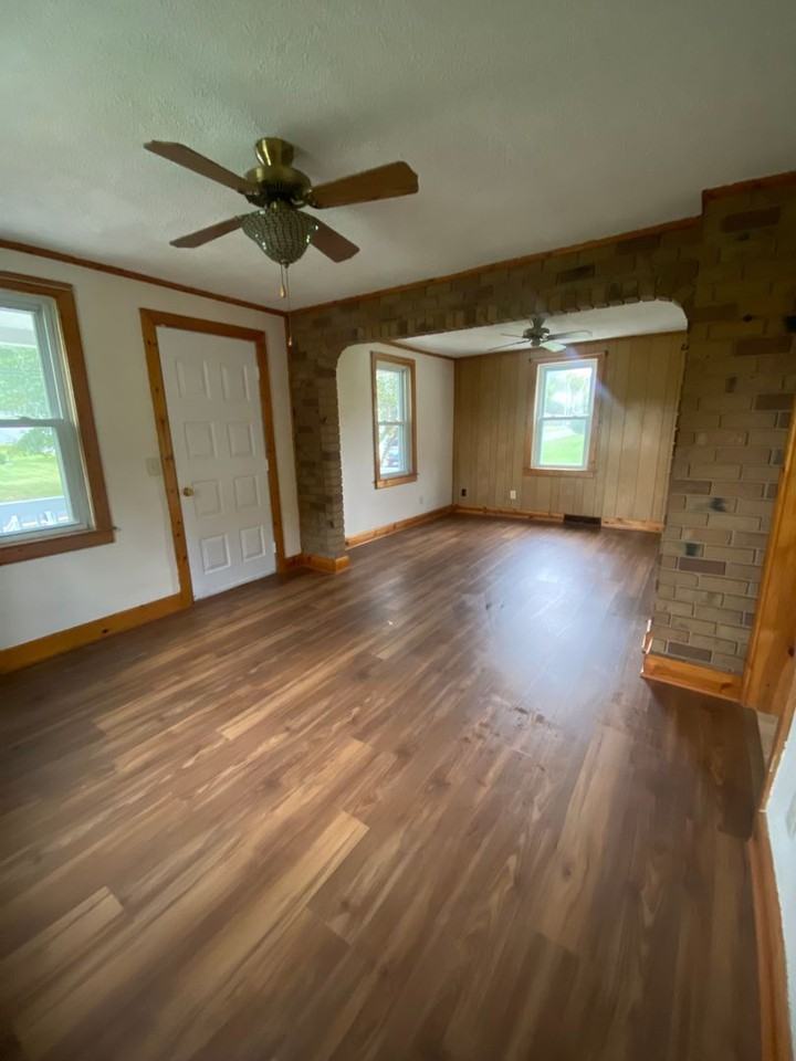 3221 Anthony Hwy - Photo 2 of 25