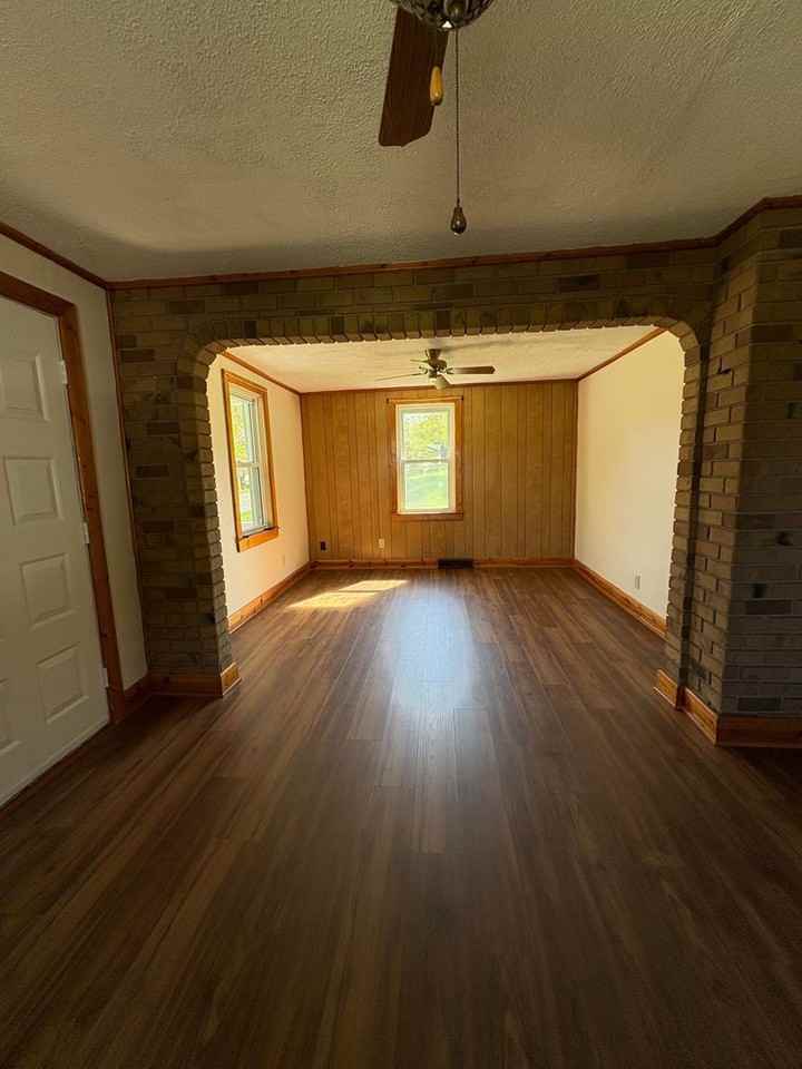 3221 Anthony Hwy - Photo 3 of 25