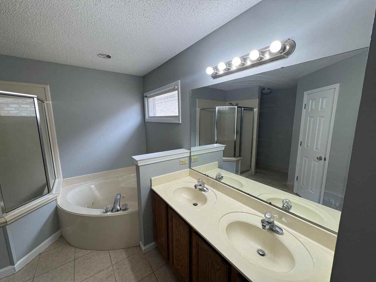 8594 Sun Vista Dr - Photo 7 of 18