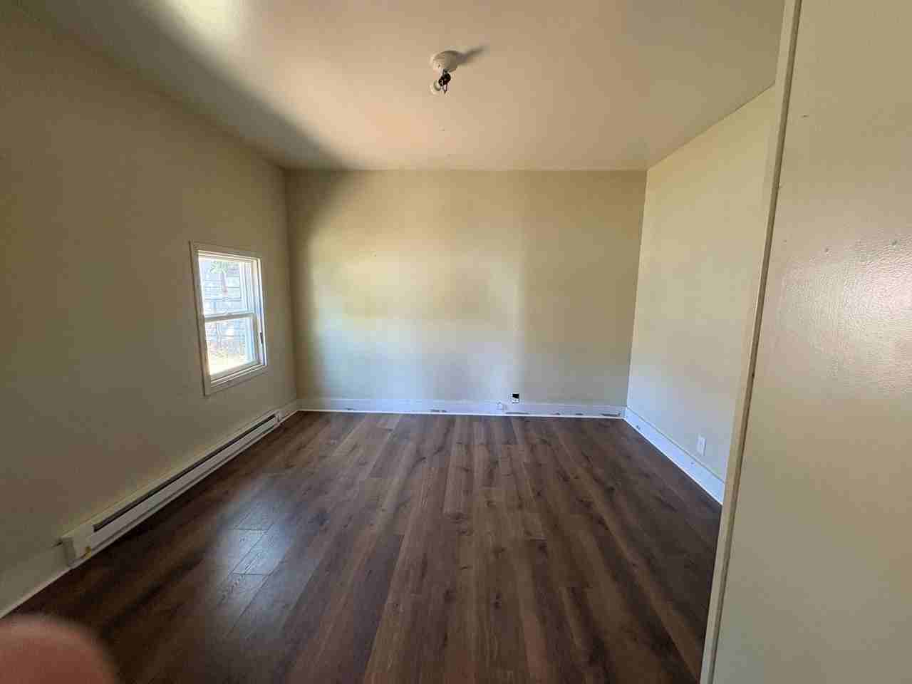 511 1/2 7th Ave - Photo 5 of 11