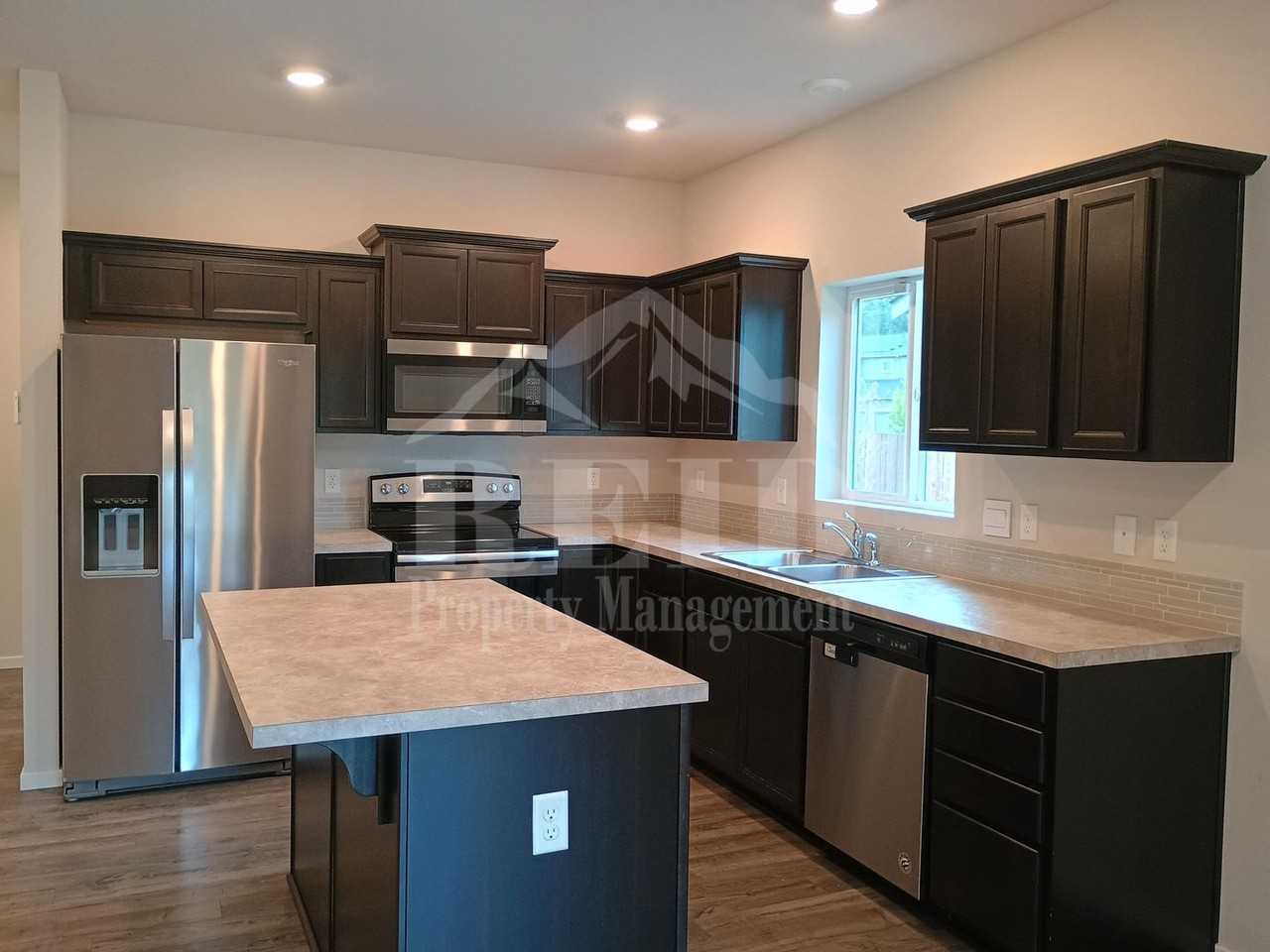 6453 Hornet Cir Ne - Photo 4 of 17
