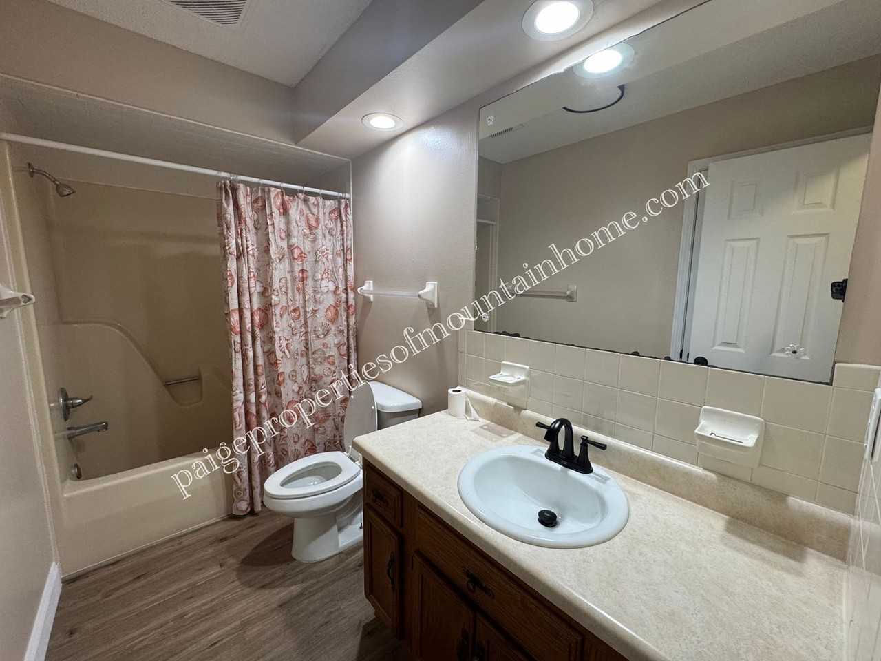 412 Spring Park Dr - Photo 5 of 22