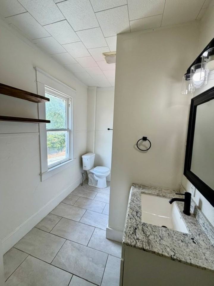 2201 Colonial Ave - Photo 7 of 9