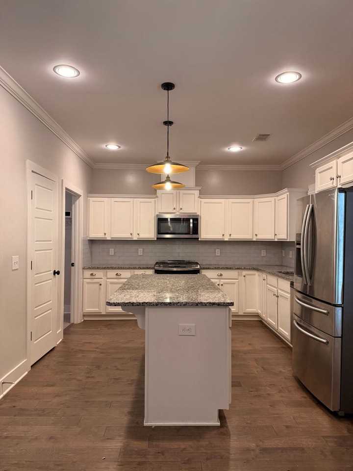 629 Anders Ct - Photo 5 of 21