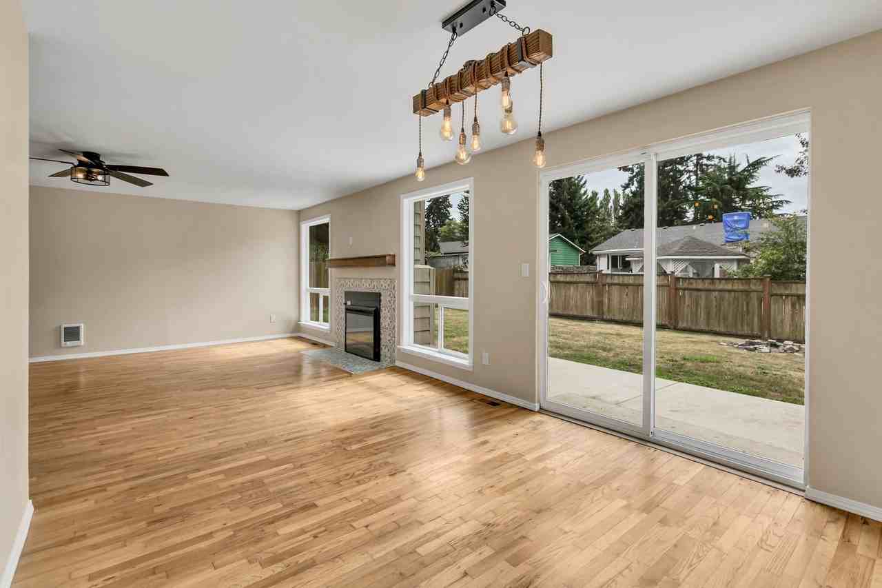 2017 S 284th Pl - Photo 7 of 23