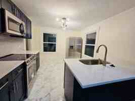 featured image of 119 S Belmont St