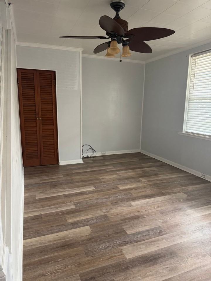 720 Holland St - Photo 2 of 7