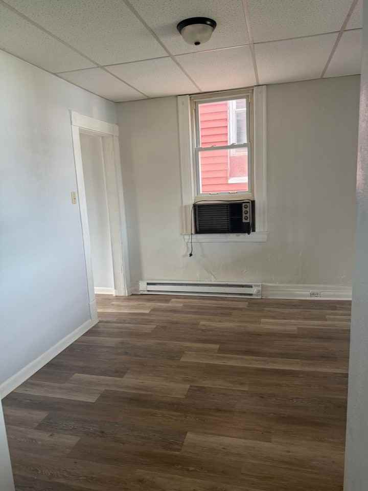 720 Holland St - Photo 4 of 7