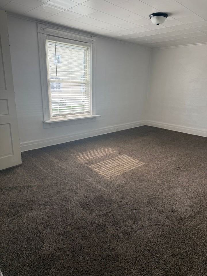 720 Holland St - Photo 5 of 7