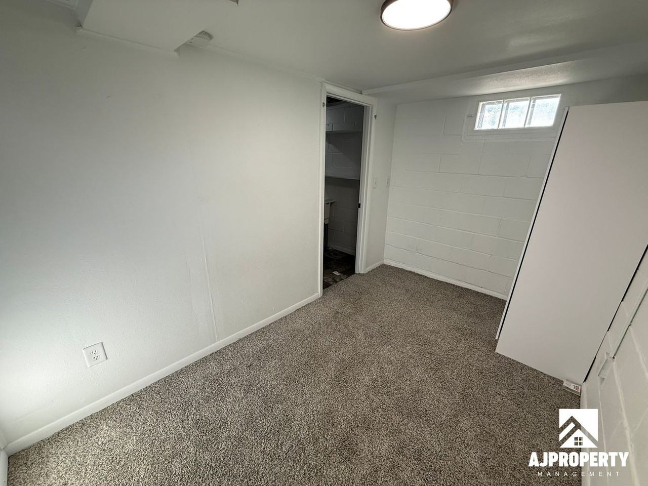 2141 S Norton Ave - Photo 7 of 10