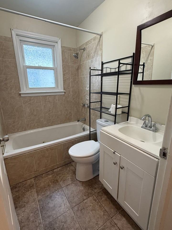 1006 Willey St - Photo 6 of 14