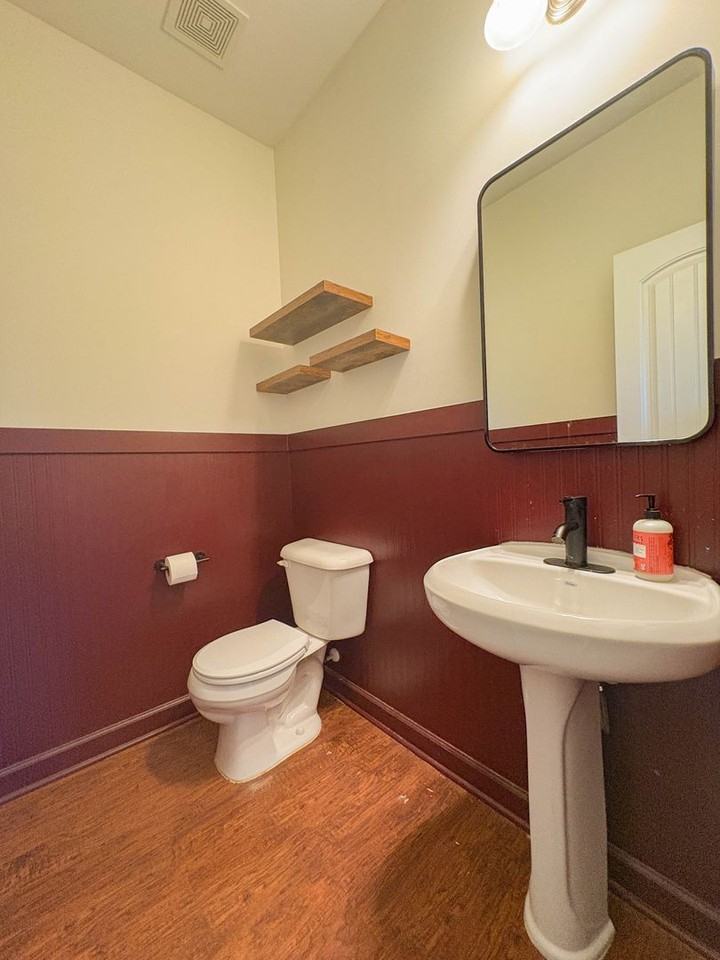 829 Bellingham Way - Photo 6 of 31