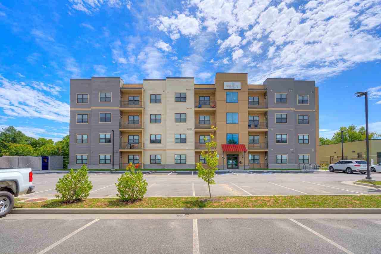The Flats At Uptown - Photo 4 of 50