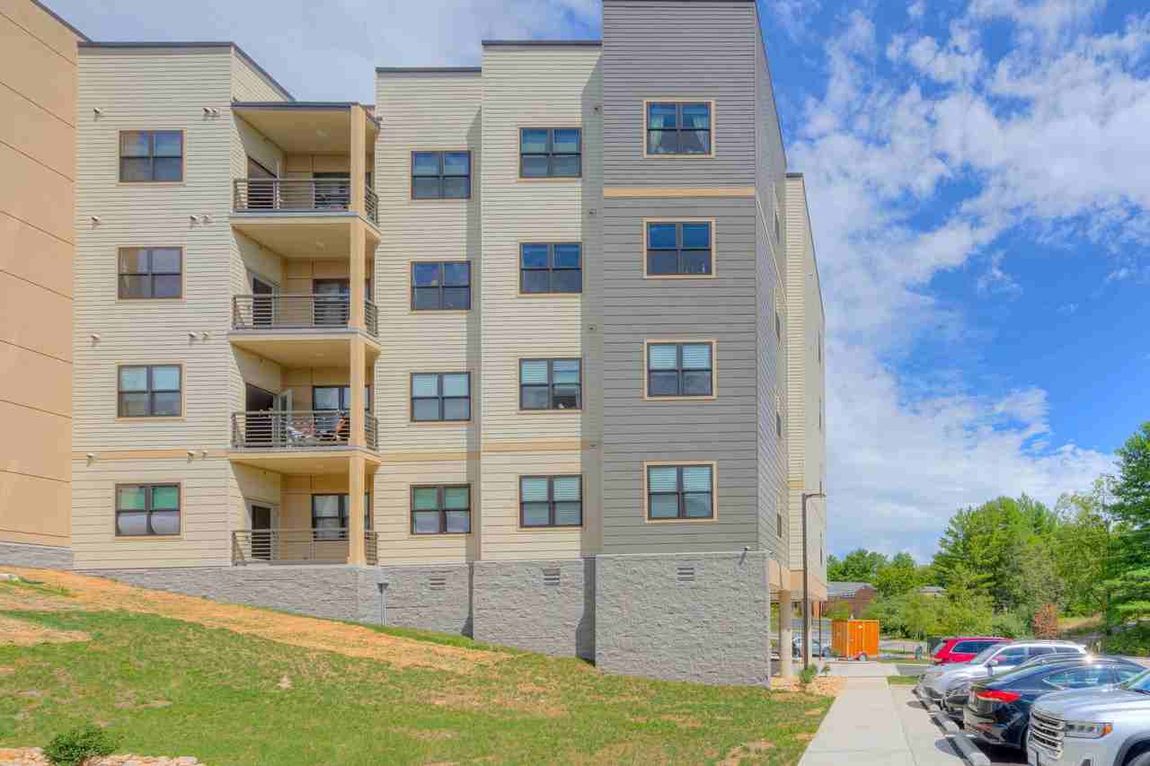The Flats At Uptown - Photo 7 of 50