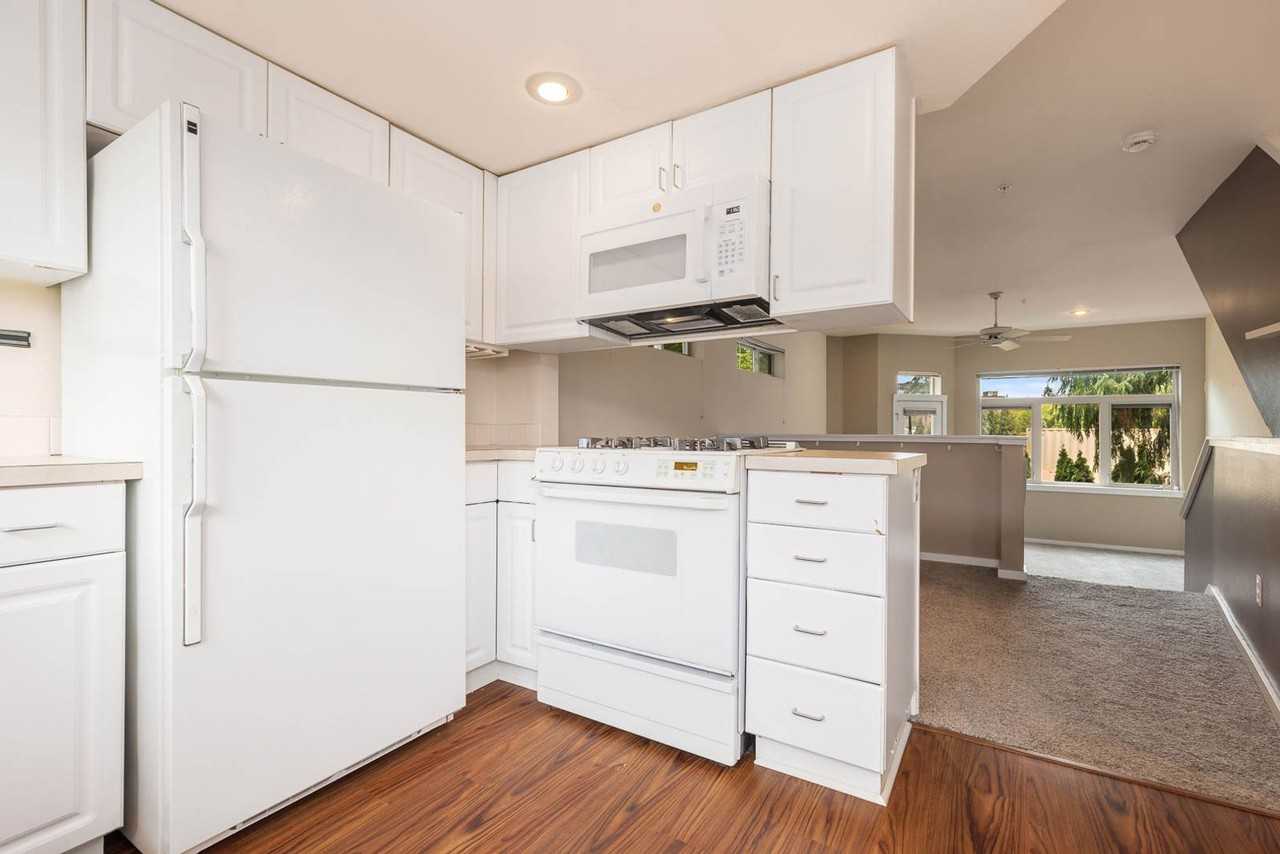 11560 Stone Ave N - Photo 7 of 18